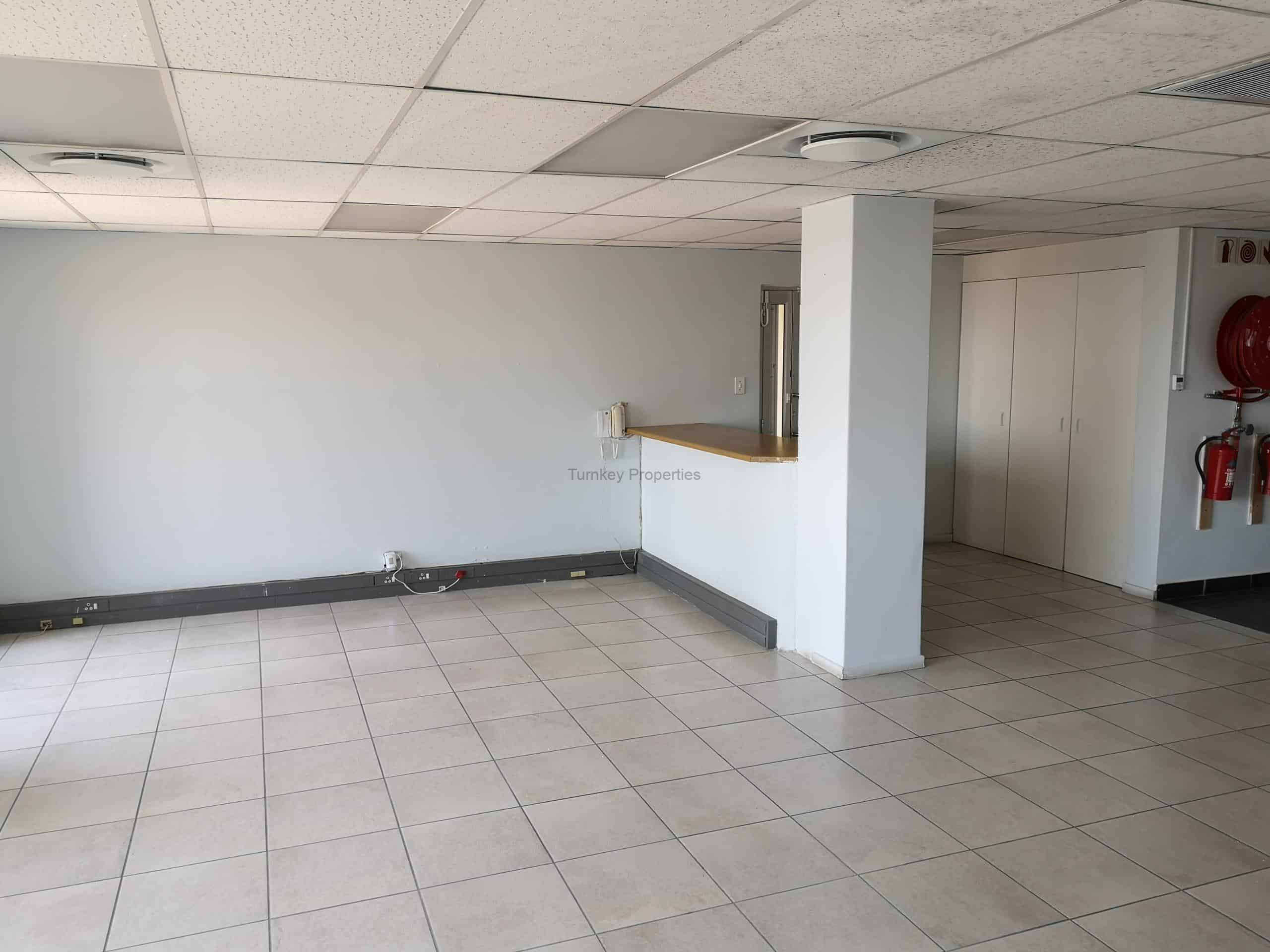 196m² office to let midrand Kyalami Business Park