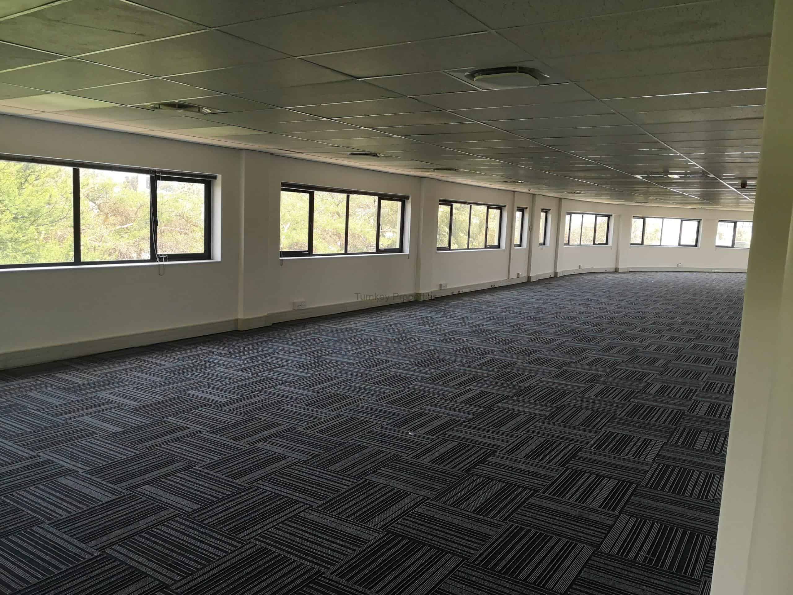 390m² office to let midrand International Business Gateway