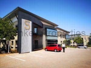324m² office to let Clearwater office park, Strubensvallei