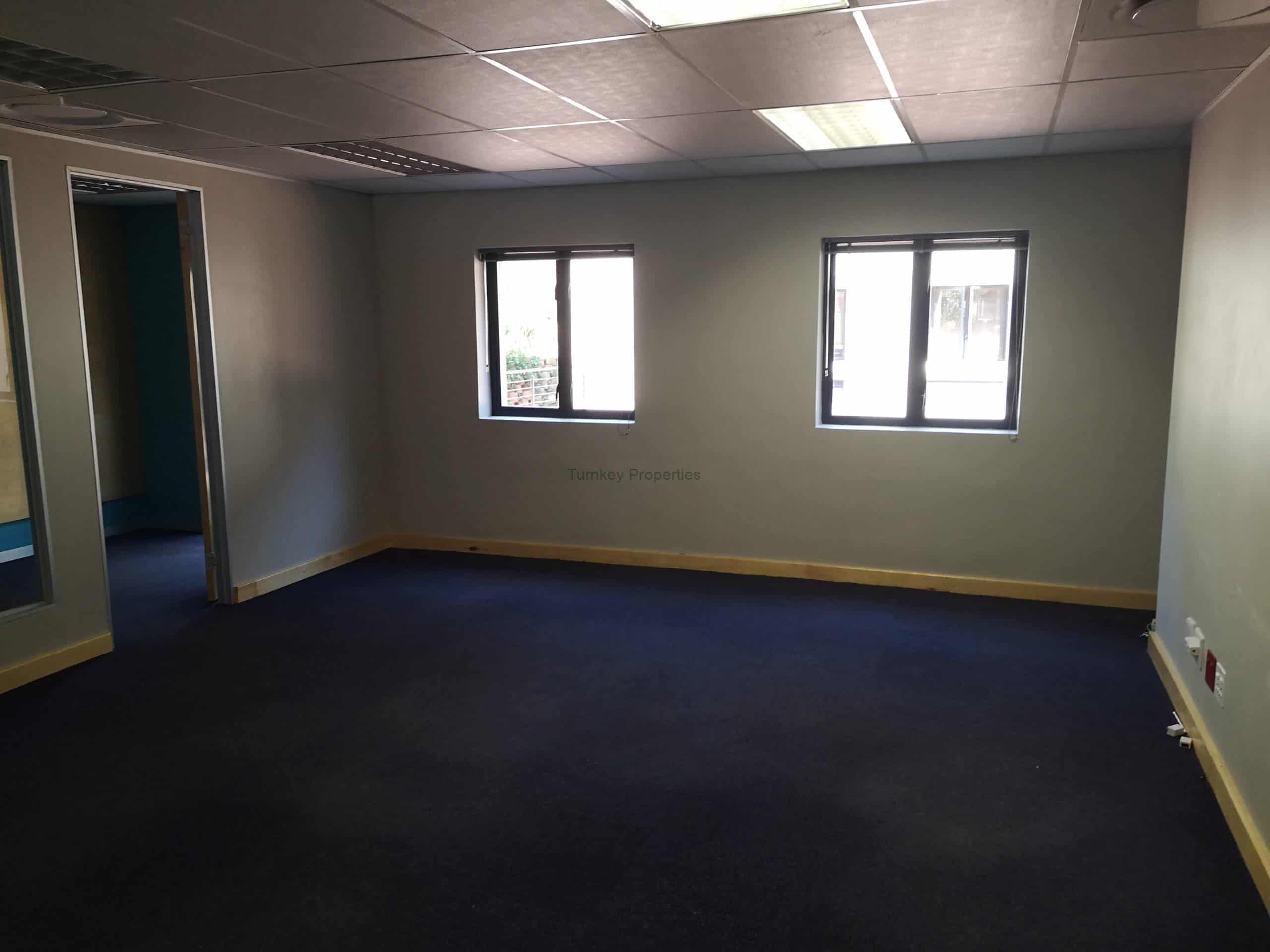 258m² office to let Clearwater office park, Strubensvallei