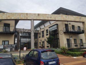 98m² office to let Clearwater Office Park, Strubensvallei.