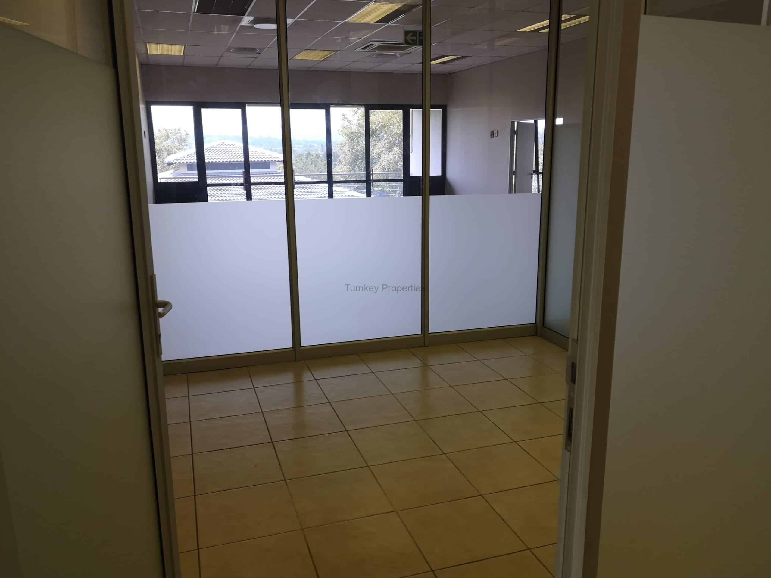 254m² office to let bryanston Coachman crossing office park