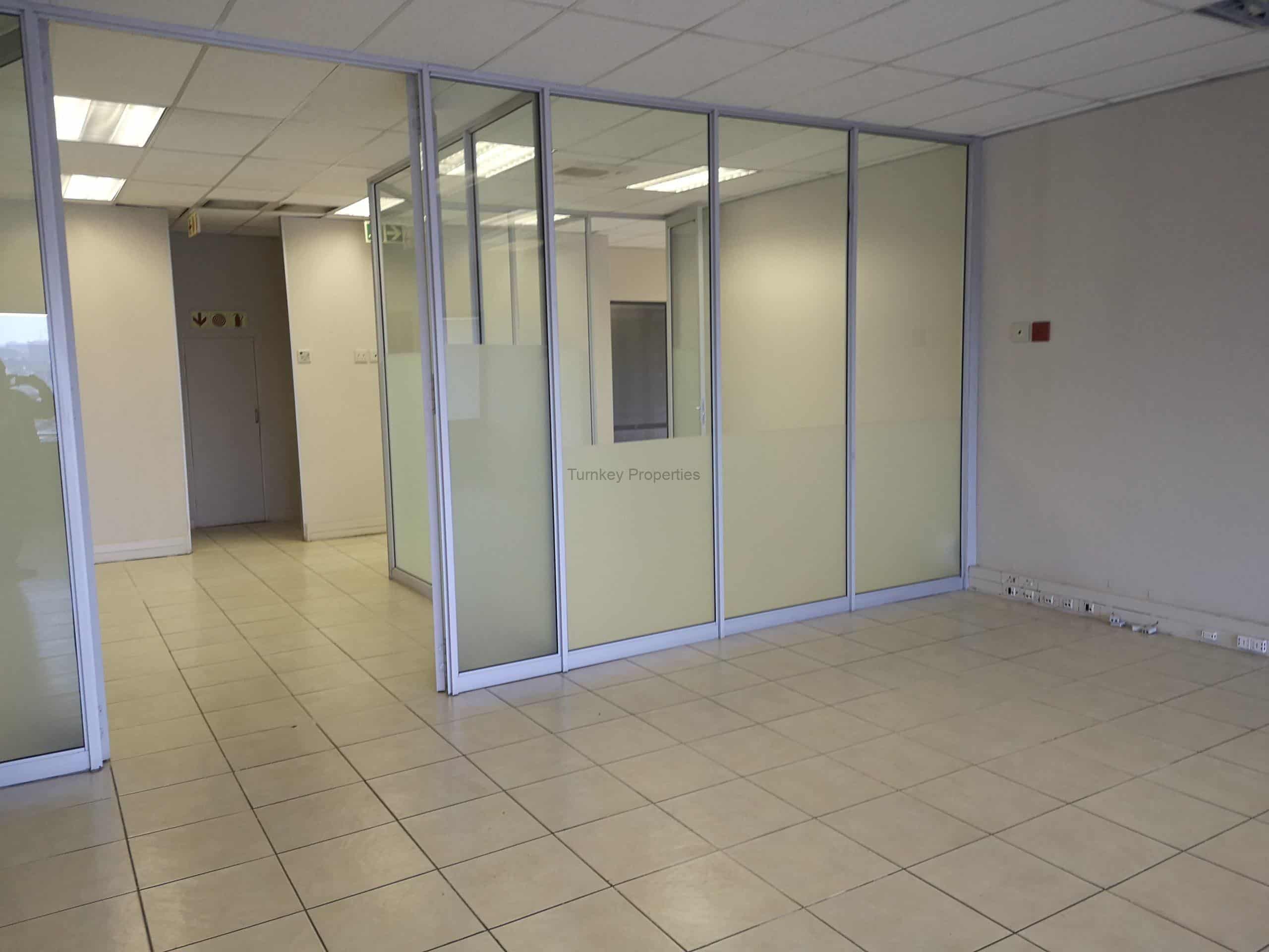 254m² office to let bryanston Coachman crossing office park