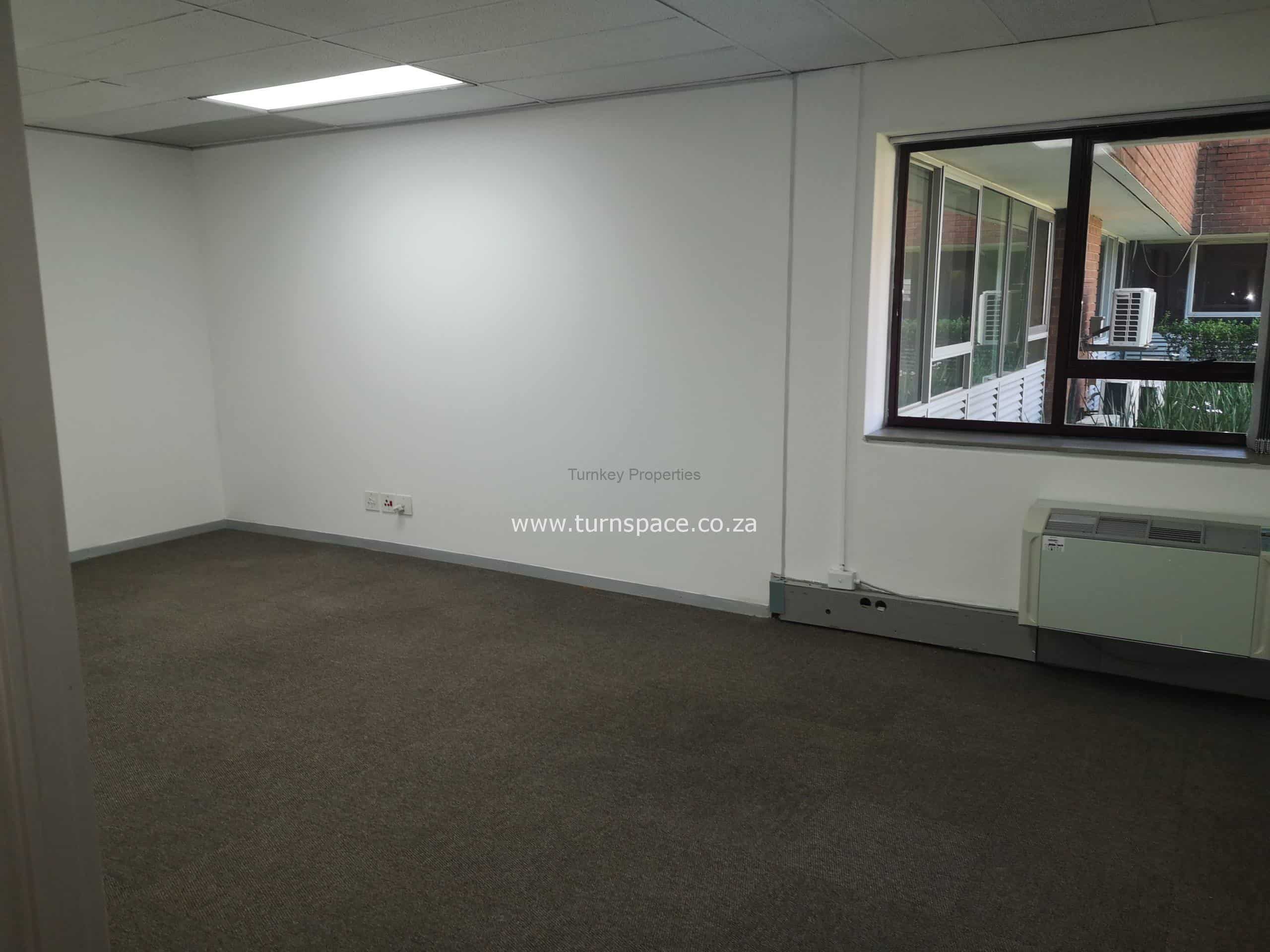 604 m² Office Space to Rent Epsom Downs Office Park