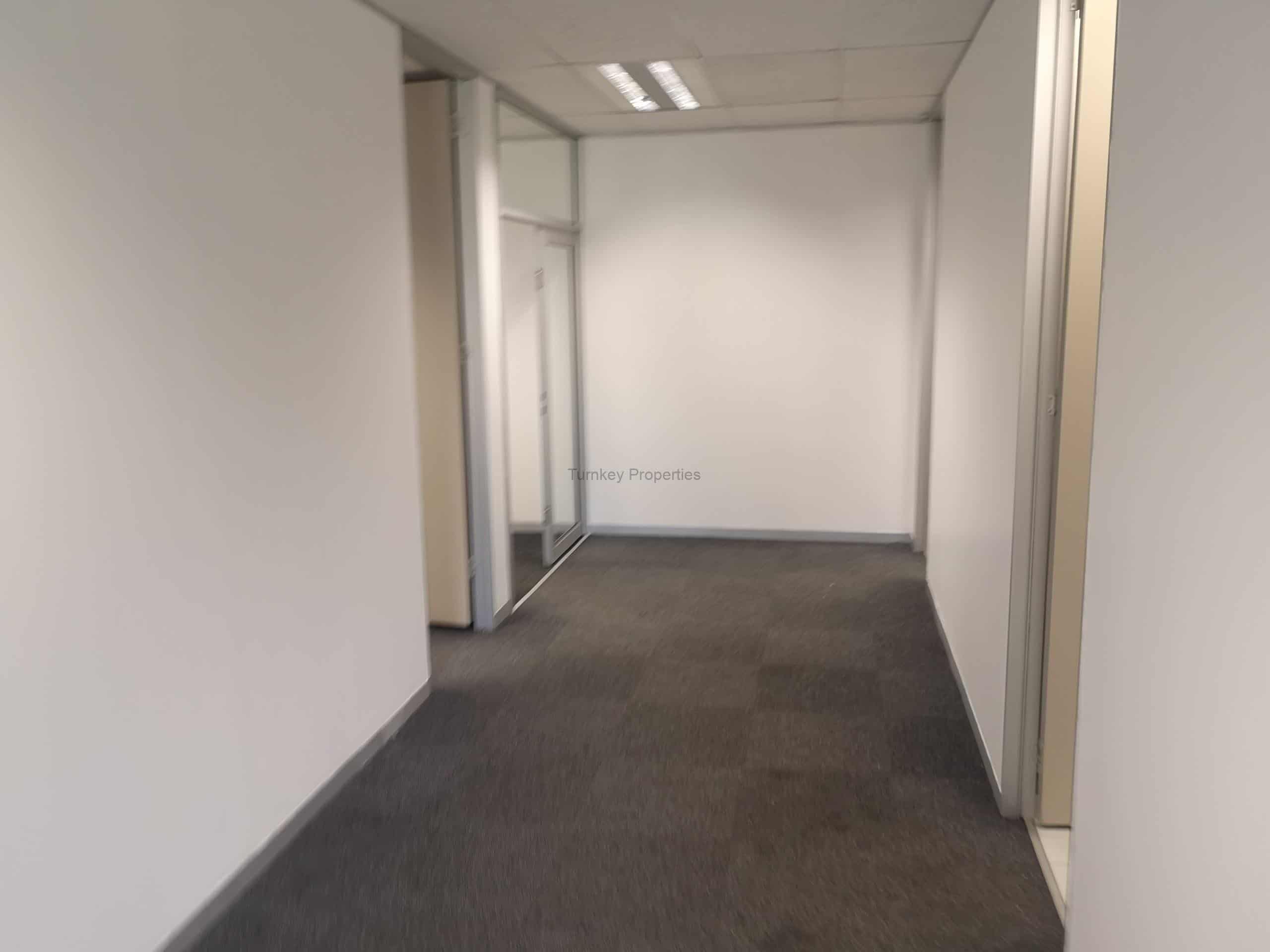 208 m² Office Space to Rent Bryanston The Oval