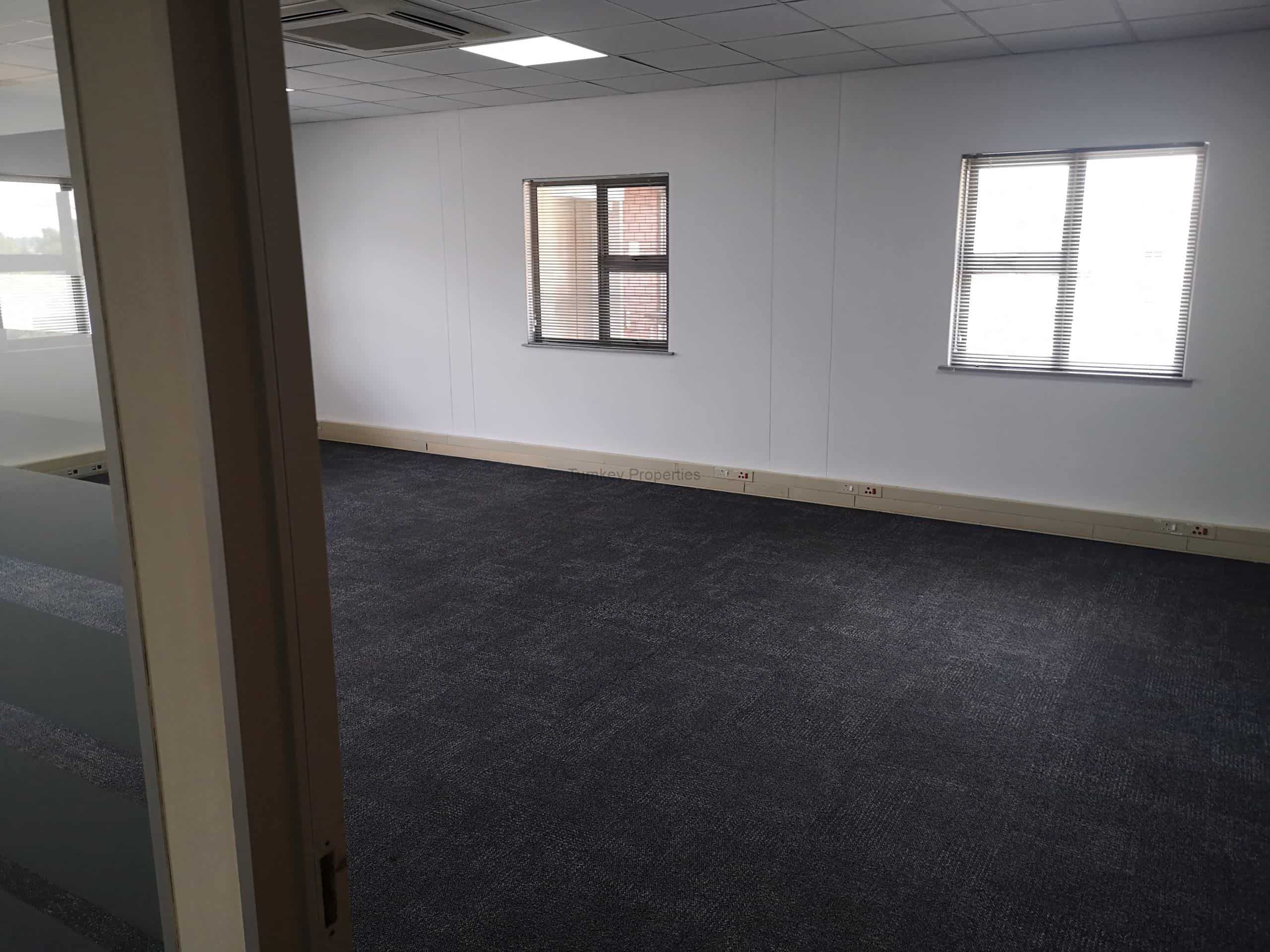 1170m² office space to rent bryanston Hobart Square Office Park