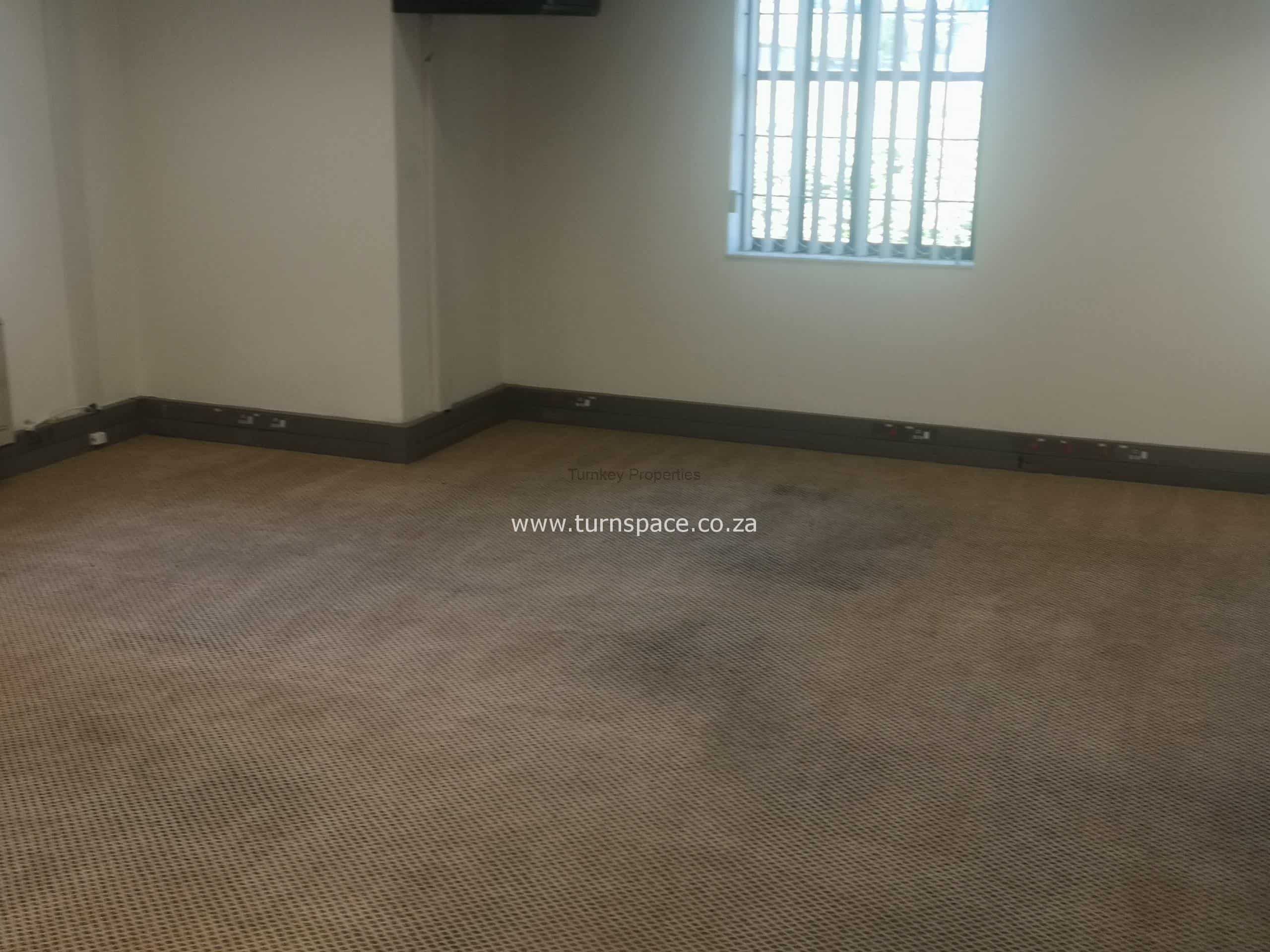 163m² Office Space to Rent Bryanston La Rocca Office Park (ON special)
