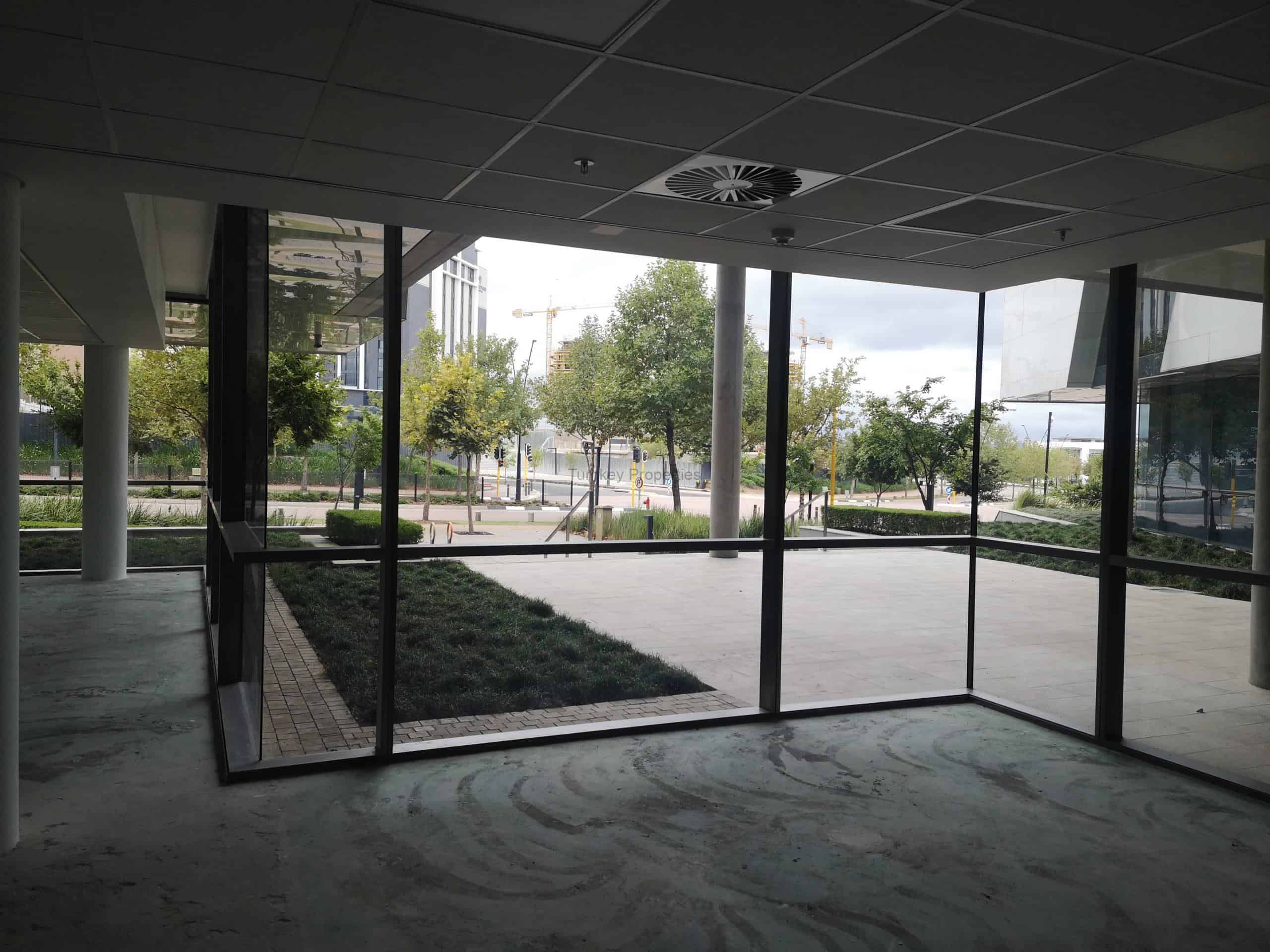 568m² Office Space to Rent Allandale Building -Waterfall City